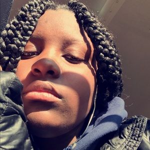 Meet your Posher, Yasmine